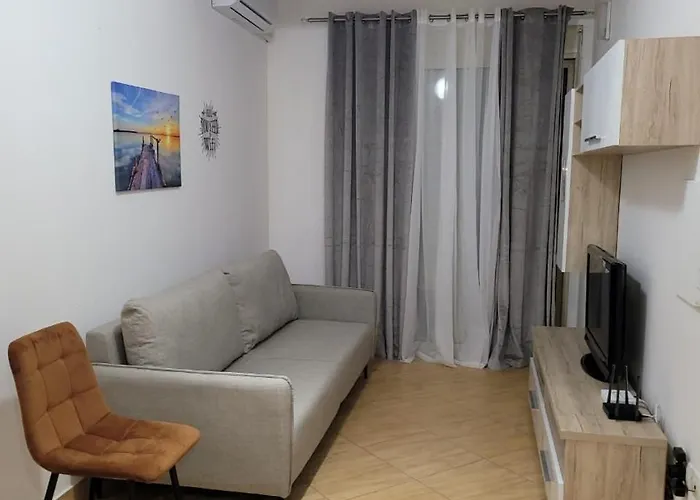 Universe House Vlorë